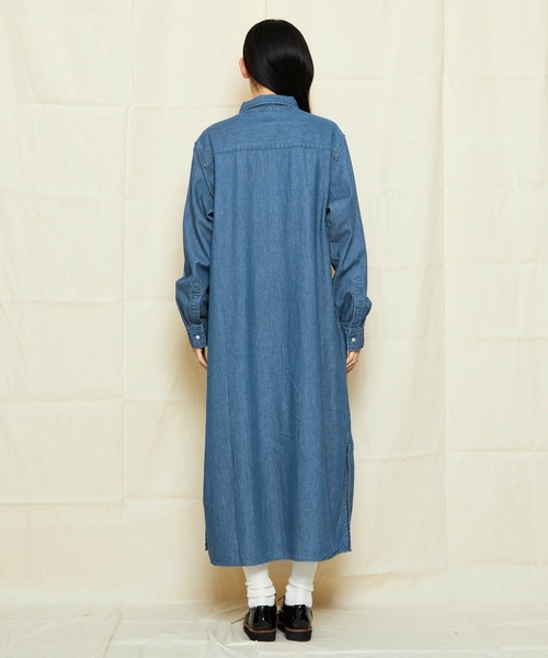 Lee(リー)の「Lee/リー DUNGAREES ワークデニムシャツドレス/ルーズシルエット/シャツワンピース/デニムワンピース/デニムシャツ(シャツワンピース・レディース・ブルー/ライトインディゴブルー・MEDIUM)」の21枚目の写真