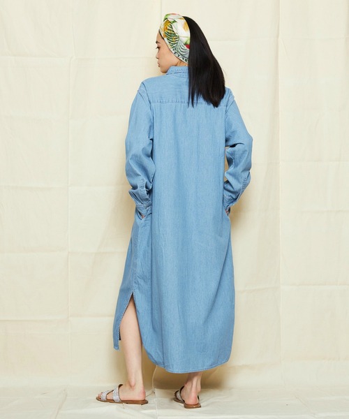 Lee(リー)の「Lee/リー DUNGAREES ワークデニムシャツドレス/ルーズシルエット/シャツワンピース/デニムワンピース/デニムシャツ(シャツワンピース・レディース・ブルー/ライトインディゴブルー・MEDIUM)」の17枚目の写真