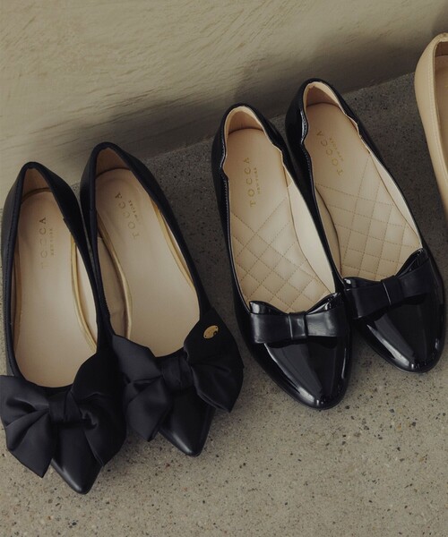 TOCCA(トッカ)の「RIBBON KNOT PUMPS パンプス(パンプス・レディース・ブラック系/ライトグレー系・39/38/37/36/35)」の3枚目の写真