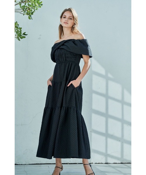 Estella.K(エステラケー)の「Fiona Long Dress オフショルドットケープドレス(ワンピース・レディース・ブラック/ホワイト・FREE)」の13枚目の写真