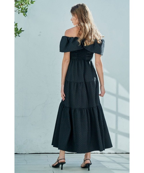 Estella.K(エステラケー)の「Fiona Long Dress オフショルドットケープドレス(ワンピース・レディース・ブラック/ホワイト・FREE)」の14枚目の写真
