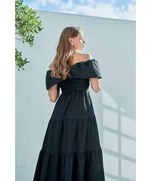 Estella.K(エステラケー)の「Fiona Long Dress オフショルドットケープドレス(ワンピース・レディース・ブラック/ホワイト・FREE)」の12枚目の写真