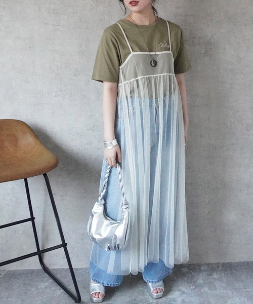 SELECT LEVERY(セレクトリベリー)の「チュール2WAYキャミワンピース(ワンピース・レディース・ベージュ/チャコールグレー/アイボリー・FREE)」の2枚目の写真