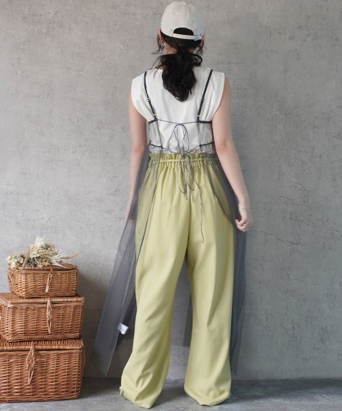 SELECT LEVERY(セレクトリベリー)の「チュール2WAYキャミワンピース(ワンピース・レディース・ベージュ/チャコールグレー/アイボリー・FREE)」の9枚目の写真
