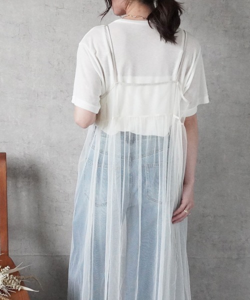 SELECT LEVERY(セレクトリベリー)の「チュール2WAYキャミワンピース(ワンピース・レディース・ベージュ/チャコールグレー/アイボリー・FREE)」の6枚目の写真