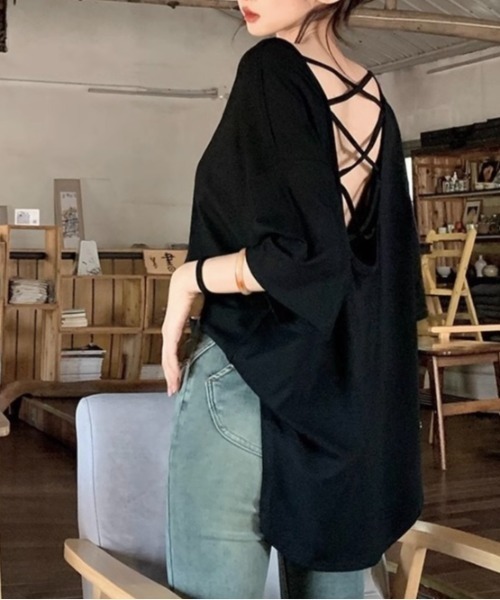 LADY LIKE(レディライク)の「クロスデザイン肌見せTシャツ(Tシャツ/カットソー・レディース・ブラック/グレー/ホワイト・M)」の5枚目の写真