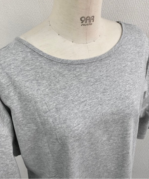 LADY LIKE(レディライク)の「クロスデザイン肌見せTシャツ(Tシャツ/カットソー・レディース・ブラック/グレー/ホワイト・M)」の12枚目の写真