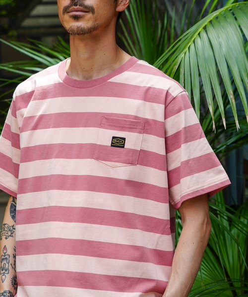 RVCA(ルーカ)の「RVCA メンズ MALONE SS Tシャツ 【2025年夏モデル】/ルーカボーダー半袖Tシャツ(Tシャツ/カットソー・メンズ・グリーン系その他/レッド系その他/グレー系その他・LARGE/SMALL/MEDIUM/X-LARGE)」の1枚目の写真