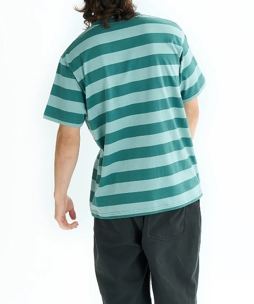 RVCA(ルーカ)の「RVCA メンズ MALONE SS Tシャツ 【2025年夏モデル】/ルーカボーダー半袖Tシャツ(Tシャツ/カットソー・メンズ・グリーン系その他/レッド系その他/グレー系その他・LARGE/SMALL/MEDIUM/X-LARGE)」の8枚目の写真