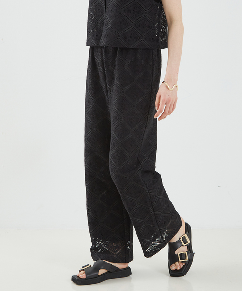 abahouse mavie(アバハウスマヴィ)の「【セットアップ対応】レースイージーストレートパンツ(その他パンツ・レディース・オフホワイト/ブラック・フリー)」の7枚目の写真