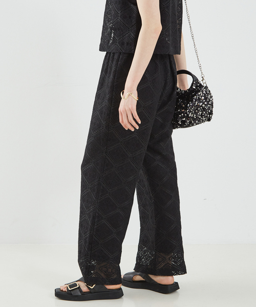 abahouse mavie(アバハウスマヴィ)の「【セットアップ対応】レースイージーストレートパンツ(その他パンツ・レディース・オフホワイト/ブラック・フリー)」の8枚目の写真