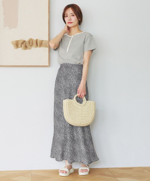 mysty woman（ミスティウーマン）の「［追加1］【WEB限定】無地＆ボーダー/ヘンリーネック半袖Tシャツ  499729（Tシャツ/カットソー・レディース・ブラック/ネイビー/ブラウン/グレー/オフホワイト/カーキ/ピンク/ホワイト系その他・FREE）」の10枚目の写真