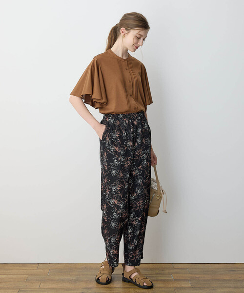 LE SOUK HOLIDAY(ルスークホリデー)の「2025年春夏【接触冷感】EASY ELEGANCEフリルブラウス(Tシャツ/カットソー・レディース・オフホワイト/ブラック/ブラウン・L/M)」の16枚目の写真