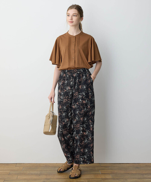 LE SOUK HOLIDAY(ルスークホリデー)の「2025年春夏【接触冷感】EASY ELEGANCEフリルブラウス(Tシャツ/カットソー・レディース・オフホワイト/ブラック/ブラウン・L/M)」の17枚目の写真