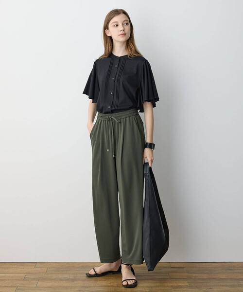 LE SOUK HOLIDAY(ルスークホリデー)の「2025年春夏【接触冷感】EASY ELEGANCEフリルブラウス(Tシャツ/カットソー・レディース・オフホワイト/ブラック/ブラウン・L/M)」の18枚目の写真
