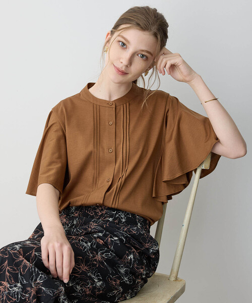 LE SOUK HOLIDAY(ルスークホリデー)の「2025年春夏【接触冷感】EASY ELEGANCEフリルブラウス(Tシャツ/カットソー・レディース・オフホワイト/ブラック/ブラウン・L/M)」の2枚目の写真
