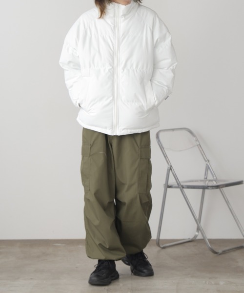 ROOPTOKYO（ループトウキョウ）の「中綿スタンドネック ジップアップボアジャケット（ダウンジャケット/コート・メンズ・ホワイト/ブラック・L/M）」の12枚目の写真