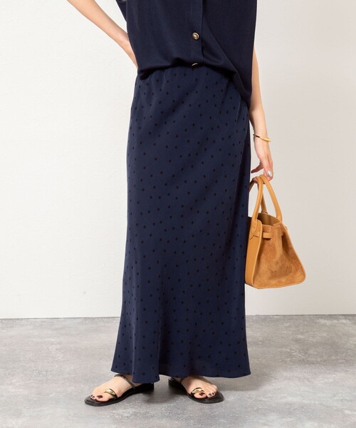 NOLLEY’S（ノーリーズ）の「ウォッシャブルドットプリントナロースカート（スカート・レディース・ブルー系その他7/ブラウン系その他・38/36）」の20枚目の写真