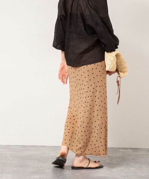 NOLLEY’S（ノーリーズ）の「ウォッシャブルドットプリントナロースカート（スカート・レディース・ブルー系その他7/ブラウン系その他・38/36）」の10枚目の写真