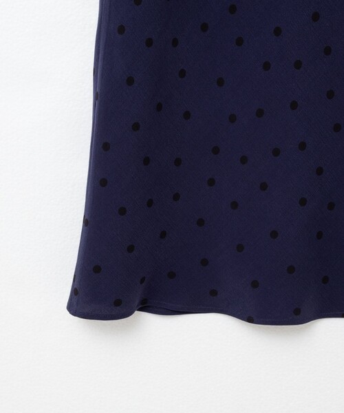 NOLLEY’S（ノーリーズ）の「ウォッシャブルドットプリントナロースカート（スカート・レディース・ブルー系その他7/ブラウン系その他・38/36）」の13枚目の写真