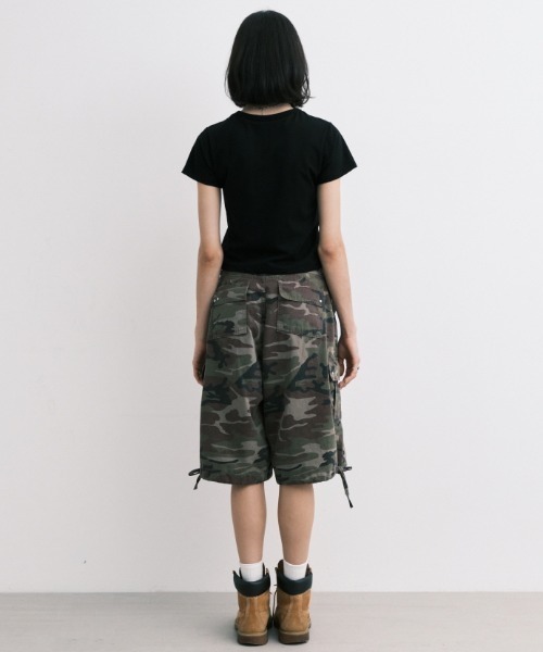 Midnight Move（ミッドナイトムーブ）の「A'GEM/9 × .kom 『MIDNIGHT MOVE/ミッドナイトムーブ』 STAR T-SHIRT/スター半袖Tシャツ（Tシャツ/カットソー・レディース・ブラック/オフホワイト・FREE）」の7枚目の写真