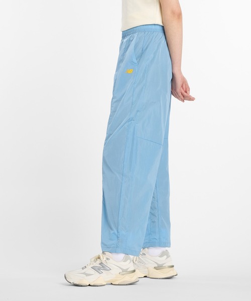 NEW BALANCE(ニューバランス)の「NB Grey テーパードパンツ(スウェットパンツ・レディース・ブラック・LARGE/MEDIUM/SMALL)」の11枚目の写真
