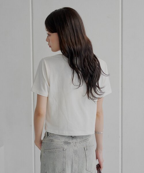 Chico（チコ）の「フォトチビT（Tシャツ/カットソー・レディース・ベージュ/ピンク/ホワイト/ブラック・FREE）」の6枚目の写真