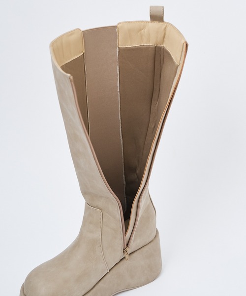 one after another NICE CLAUP(ワンアフターアナザーナイスクラップ)の「【マイナス3キロ見え】サイドゴアボリュームソールロングブーツ(ブーツ・レディース・ブラック/グレイッシュベージュ/ダークブラウン・S/M/L)」の10枚目の写真