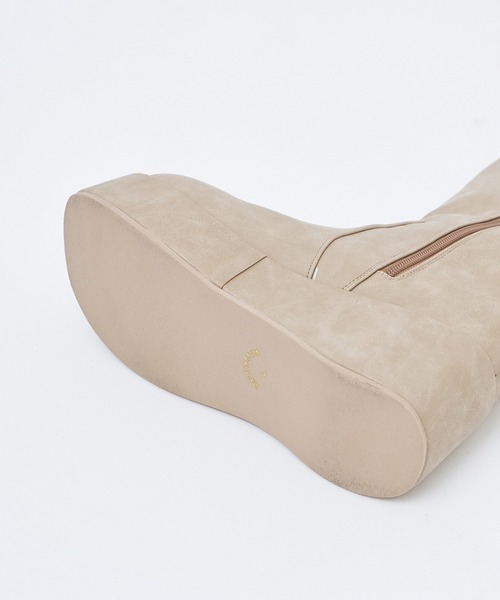 one after another NICE CLAUP(ワンアフターアナザーナイスクラップ)の「【マイナス3キロ見え】サイドゴアボリュームソールロングブーツ(ブーツ・レディース・ブラック/グレイッシュベージュ/ダークブラウン・S/M/L)」の7枚目の写真