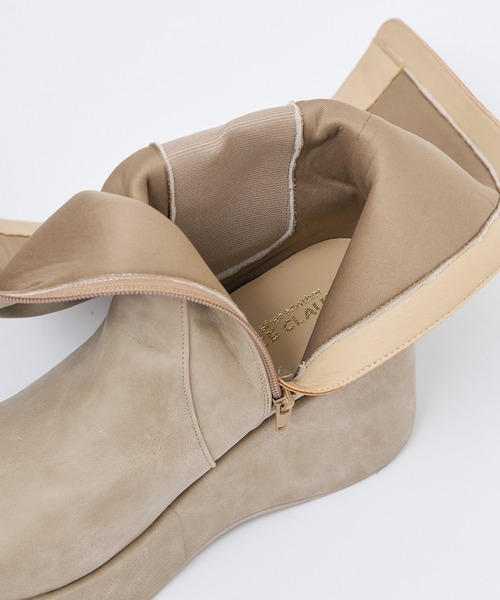 one after another NICE CLAUP(ワンアフターアナザーナイスクラップ)の「【マイナス3キロ見え】サイドゴアボリュームソールロングブーツ(ブーツ・レディース・ブラック/グレイッシュベージュ/ダークブラウン・S/M/L)」の6枚目の写真