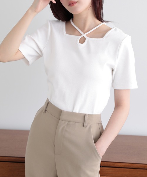 SUNFLOWER EIGHT（サンフラワーエイト）の「クロスデザインカットソー（Tシャツ/カットソー・レディース・ホワイト/ピンク/ブラック/カーキ・S/M/L）」の2枚目の写真