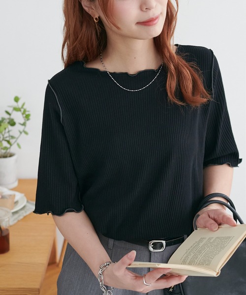 DISCOAT(ディスコート)の「配色リブメロー5分袖《WEB限定カラーあり》(Tシャツ/カットソー・レディース・ブラック系その他/ホワイト系その他2/オフホワイト/ホワイト系その他/アイボリー/ブラック/グレイッシュベージュ/グレー系その他・FREE)」の1枚目の写真