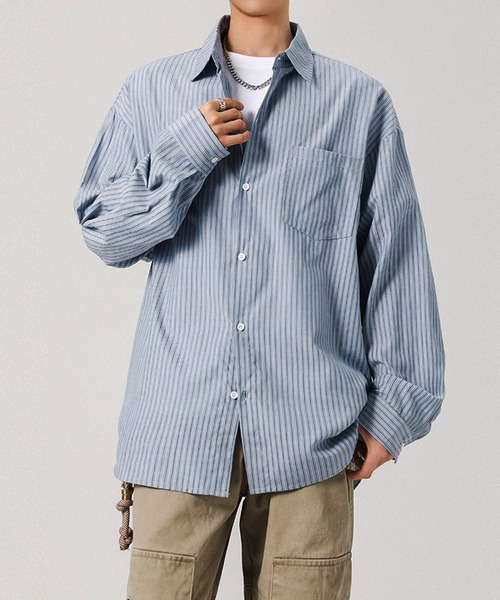 TOBEE(トゥビー)の「【TOBEE】ルーズフィット ピンストライプ レギュラーシャツ(シャツ/ブラウス・メンズ・ブルー・MEDIUM/LARGE/X-LARGE/SMALL)」の3枚目の写真
