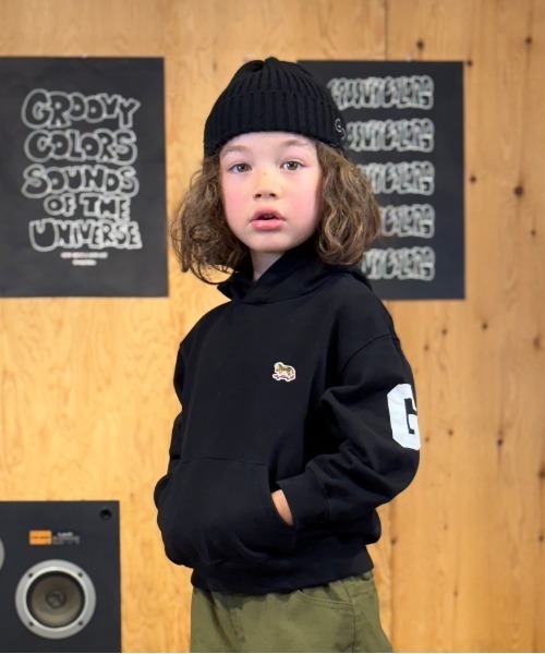 GROOVY COLORS(グルービーカラーズ)の「GRS SKATE DOG Sweat Hoodie(パーカー・キッズ・ブラック・115/125)」の1枚目の写真
