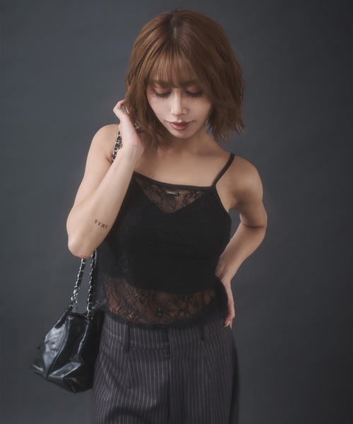 ENVYM（アンビー）の「【Aimi×ENVYM】レースキャミソール（キャミソール・レディース・ブラック/ホワイト・FREE）」の22枚目の写真