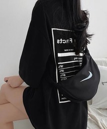 存在感のあるバックプリントで後ろ姿までおしゃれに！ゆったり着られるオーバーサイズTシャツ