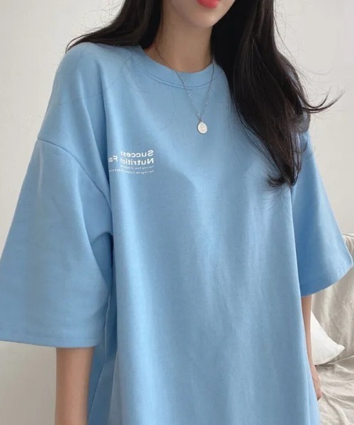 LETee(レティー)の「存在感のあるバックプリントで後ろ姿までおしゃれに!ゆったり着られるオーバーサイズTシャツ(Tシャツ/カットソー・レディース・ブルー/グリーン/ブラック/ホワイト・FREE)」の10枚目の写真