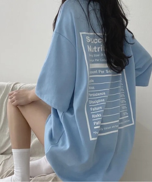 LETee(レティー)の「存在感のあるバックプリントで後ろ姿までおしゃれに!ゆったり着られるオーバーサイズTシャツ(Tシャツ/カットソー・レディース・ブルー/グリーン/ブラック/ホワイト・FREE)」の11枚目の写真