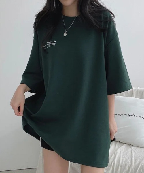 LETee(レティー)の「存在感のあるバックプリントで後ろ姿までおしゃれに!ゆったり着られるオーバーサイズTシャツ(Tシャツ/カットソー・レディース・ブルー/グリーン/ブラック/ホワイト・FREE)」の16枚目の写真