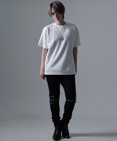 SILVER BULLET(シルバーバレット)の「『CavariA/キャバリア』ネックレス付きポンチ半袖TEE(Tシャツ/カットソー・メンズ・ブラック/ホワイト・L/M)」の4枚目の写真