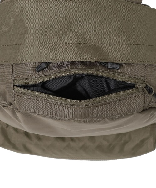 NANGA（ナンガ）の「ECOPAK UR DAY BAG/エコパック UR デイバッグ（バックパック/リュック・メンズ・ブラック/オリーブ・FREE）」の16枚目の写真