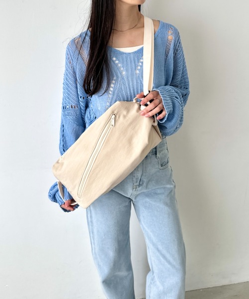 LOVALOT（ラバロット）の「3WAY ナイロン多機能ショルダーバッグ リュック（ショルダーバッグ・レディース・ブラック/グレー/アイボリー・FREE）」の11枚目の写真
