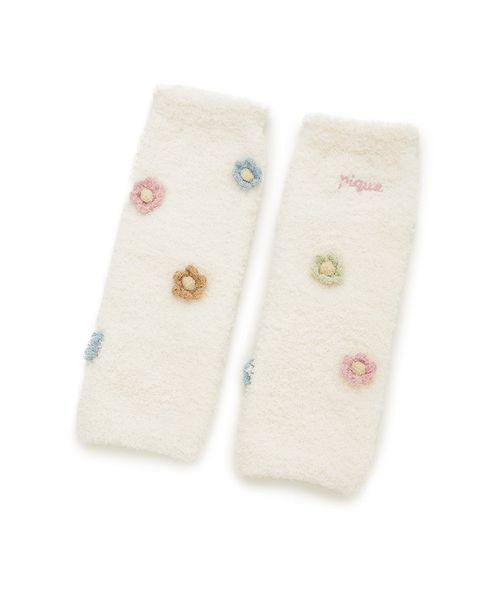 gelato pique(ジェラートピケ)の「【BABY】ベビモコフラワーレッグウォーマー(ベビーシューズ/ベビーソックス・キッズ・オフホワイト・F)」の8枚目の写真