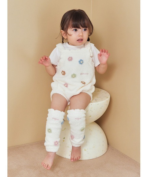 gelato pique(ジェラートピケ)の「【BABY】ベビモコフラワーレッグウォーマー(ベビーシューズ/ベビーソックス・キッズ・オフホワイト・F)」の4枚目の写真