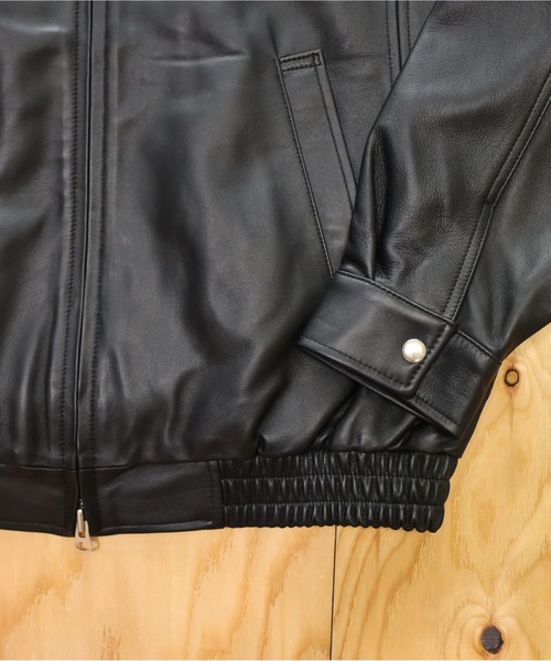 many men many mind(メニーメンメニーマインド)の「many men many mind /ラムレザー ボンバージャケット(ブルゾン・メンズ・ブラック・LARGE/MEDIUM/SMALL)」の3枚目の写真