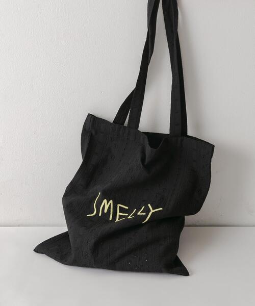 SMELLY（スメリー）の「プリントトートバッグM（トートバッグ・レディース・ブラック/イエロー系その他/ブルー系その他/ベージュ系その他/ホワイト系その他・MEDIUM）」の3枚目の写真