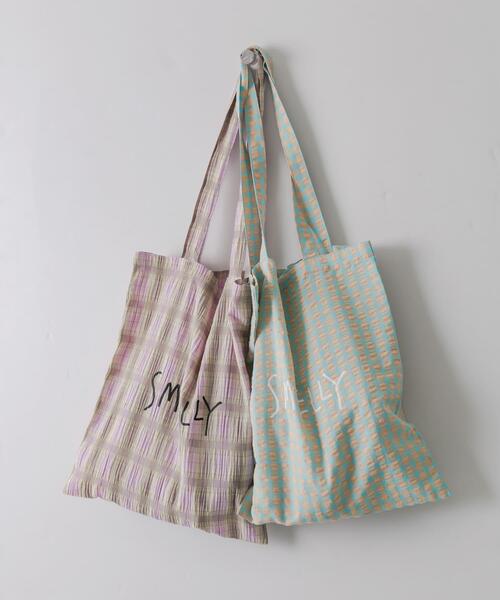 SMELLY（スメリー）の「プリントトートバッグM（トートバッグ・レディース・ブラック/イエロー系その他/ブルー系その他/ベージュ系その他/ホワイト系その他・MEDIUM）」の14枚目の写真