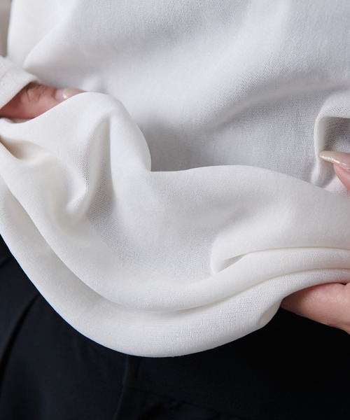 Lui's（ルイス）の「シアーベロア袖ギャザープルオーバー（Tシャツ/カットソー・レディース・オフホワイト/チャコールグレー/ブラック・FREE）」の7枚目の写真