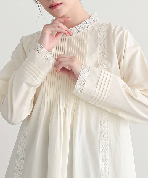 n'OrLABEL(ノアールレーベル)の「レースピンタックブラウス(シャツ/ブラウス・レディース・ネイビー/オフホワイト・2/1)」の4枚目の写真