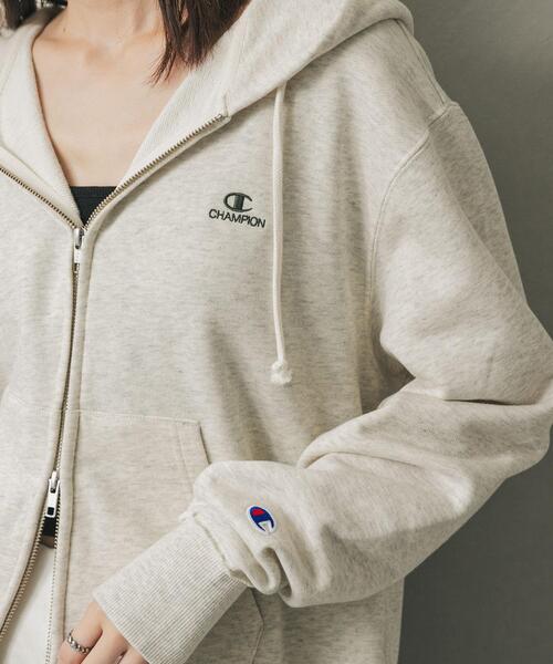 SENSE OF PLACE by URBAN RESEARCH（センスオブプレイスバイアーバンリサーチ）の「『別注』Champion×SENSE OF PLACE　ジップパーカー（パーカー・レディース・ブラウン/グリーン/オートミール・ONE）」の4枚目の写真